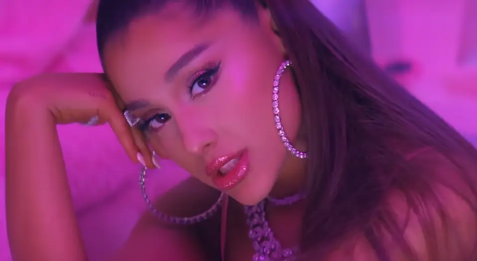 7 Rings Lyrics - Ariana Grande